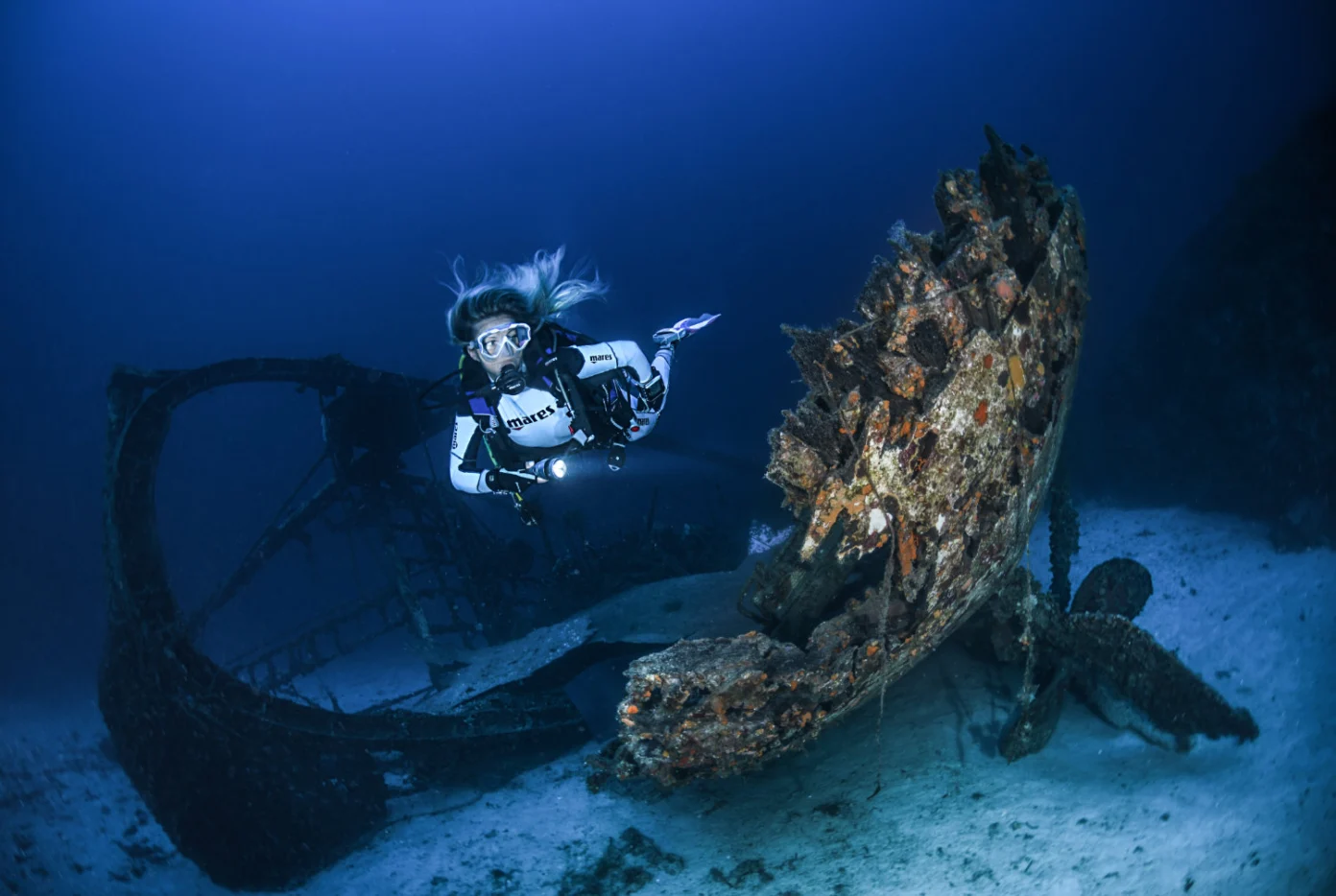 Divers completing deep-diving training